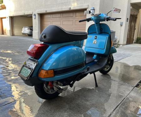 This is an image of a 1987 motovespa do brasil