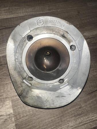 This is a capture of a vespa p200 head