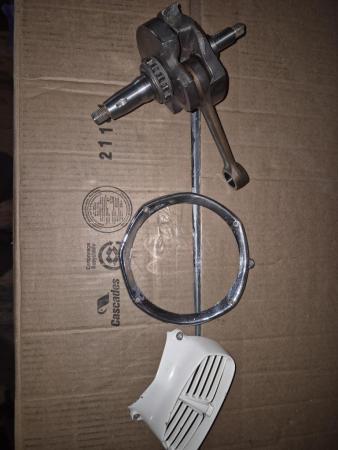 This is a capture of a vespa/lambretta parts