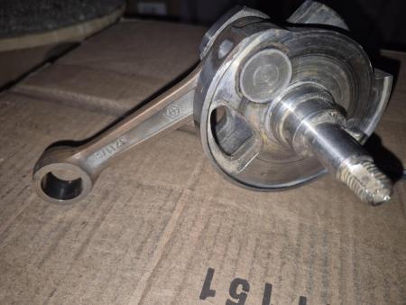 This is a pictorial representation of a vespa/lambretta parts