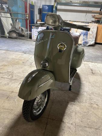This is a pictorial representation of a 1966 vespa ss180 (200 grimstead)