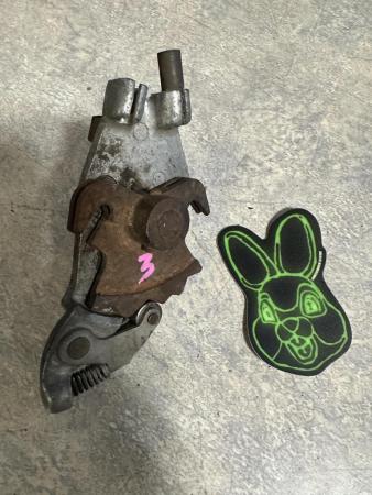 This is a visual of a vespa 1950’s shifters