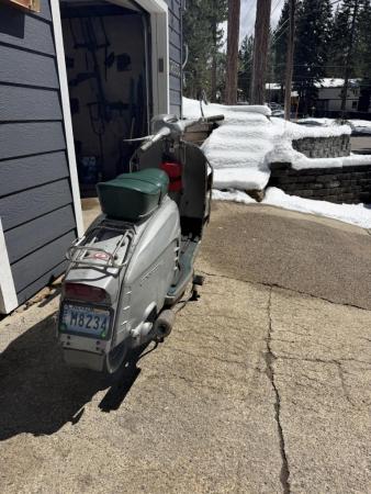 This is a visual of a 1964 lambretta silver special