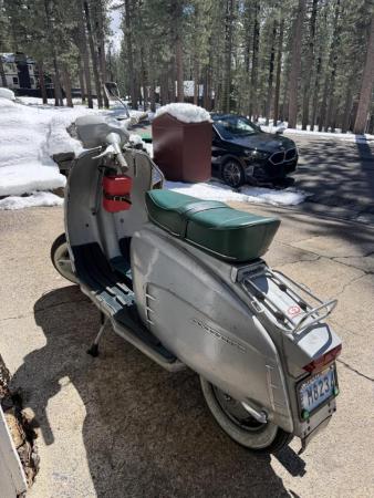 This is a depiction of a 1964 lambretta silver special