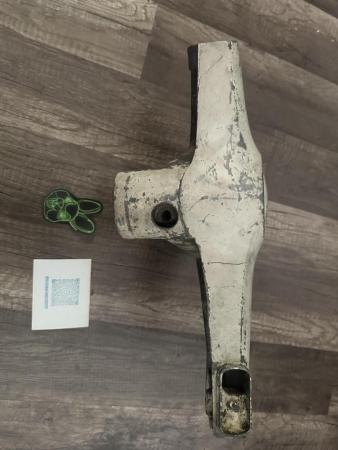 This is a pictorial representation of a vespa super sport headset