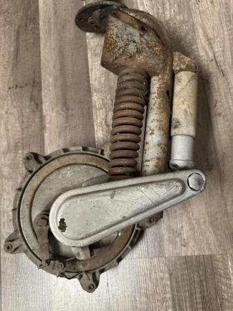 This is a capture of a vespa rally200 fork 