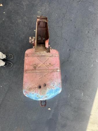 This is a pictorial representation of a vespa rally200 1976 frame