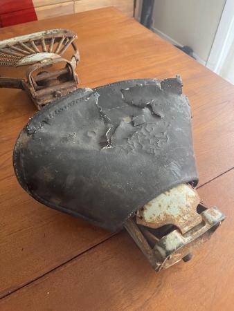 This is a photograph of a lambretta riverside saddle seats