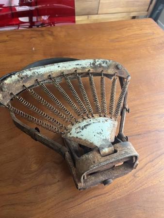 This is a photograph of a lambretta riverside saddle seats