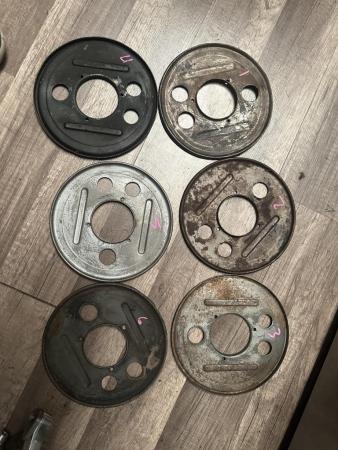 This is a pictorial representation of a vespa 10” dust covers 